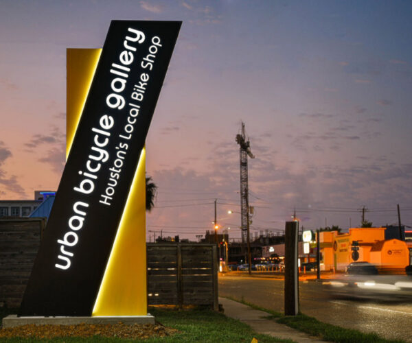 pylon-signs-manufacturer pylon-signs-manufacturer